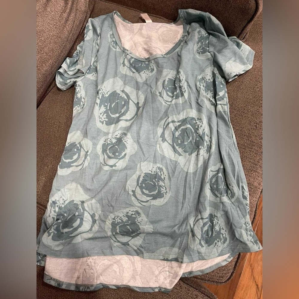 LuLaRoe Blue Floral Short Sleeve Tee